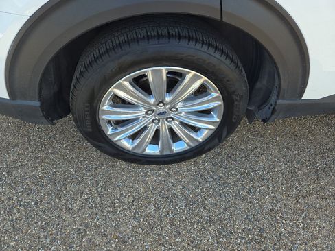 Used 2020 Ford Explorer Limited RWD image 12