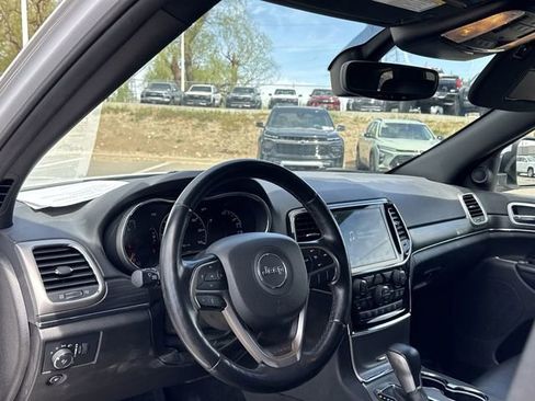 Used 2022 Jeep Grand Cherokee Limited image 22