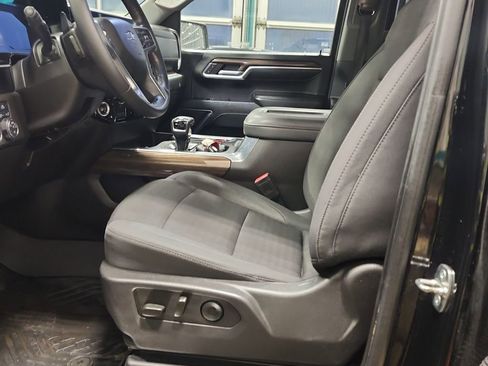 Used 2022 Chevrolet Silverado 1500 RST image 3