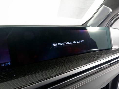 Used 2025 Cadillac Escalade V AWD/4WD image 18