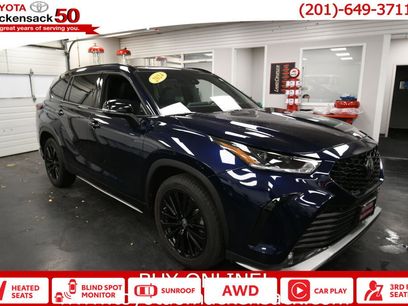 Used 2022 Toyota Highlander XLE