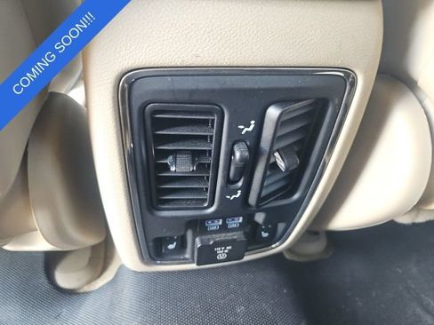 Used 2014 Jeep Grand Cherokee Overland AWD/4WD image 16