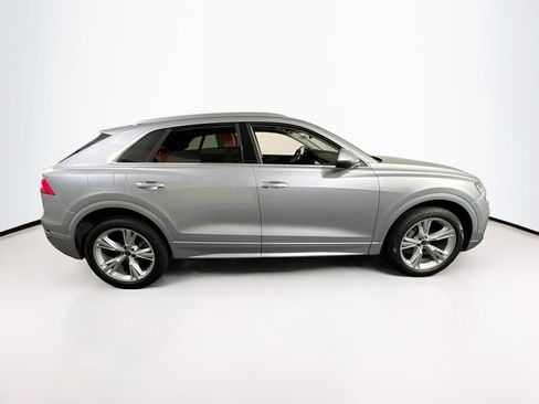 Used 2022 Audi Q8 Premium w/ Convenience Package image 4