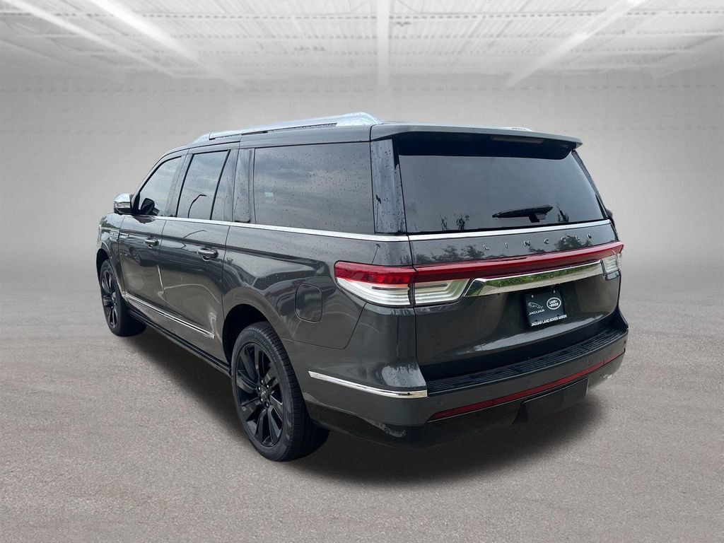 Used 2023 Lincoln Navigator L Black Label AWD/4WD image 3