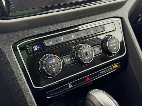 Used 2021 Volkswagen Atlas SEL Premium image 24