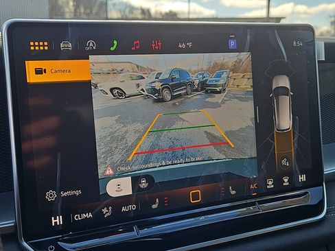 New 2026 Volkswagen Tiguan SE R-Line image 8