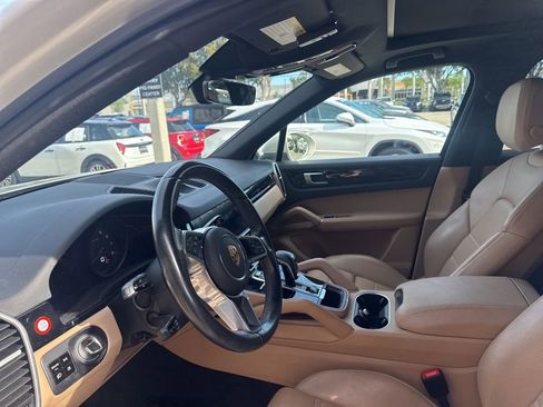 Used 2021 Porsche Cayenne image 20