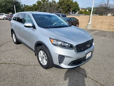 Used 2019 Kia Sorento LX image 7