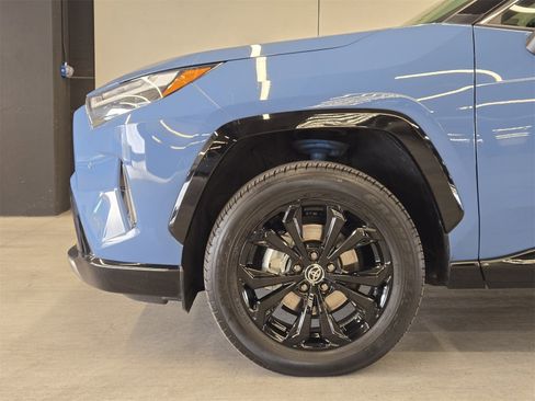 Used 2022 Toyota RAV4 XSE image 9