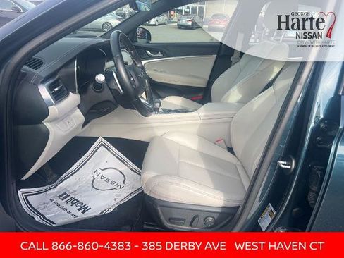 Used 2024 Genesis G70 2.5T RWD image 27