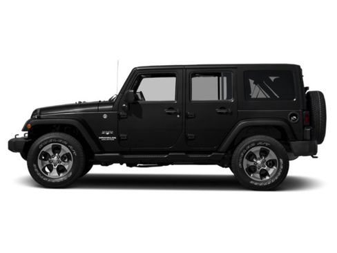 Used 2015 Jeep Wrangler Unlimited Sahara w/ Connectivity Group AWD/4WD image 3