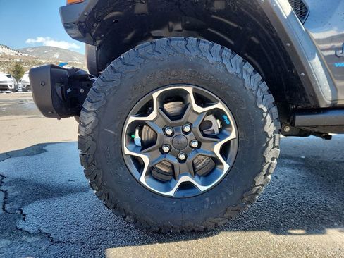 Used 2022 Jeep Wrangler Unlimited Rubicon 4xe w/ Steel Bumper Group image 28