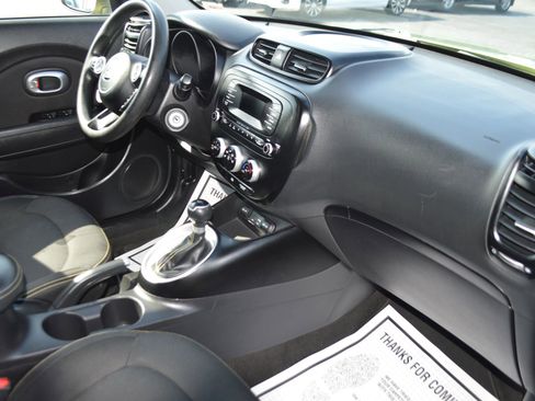 Used 2015 Kia Soul + FWD image 22