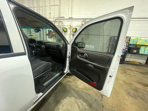 Used 2008 Chevrolet TrailBlazer SS w/ Sun And Sound Package AWD/4WD image 25