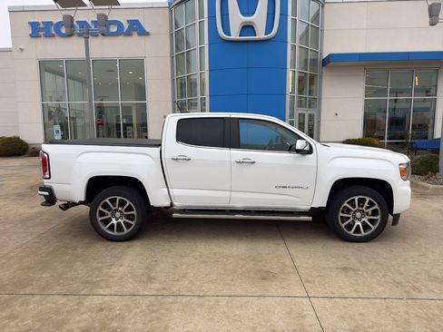Used 2022 GMC Canyon Denali image 4