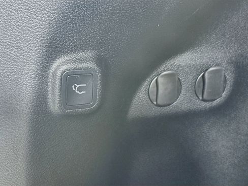 Used 2020 Jeep Cherokee High Altitude AWD/4WD image 30