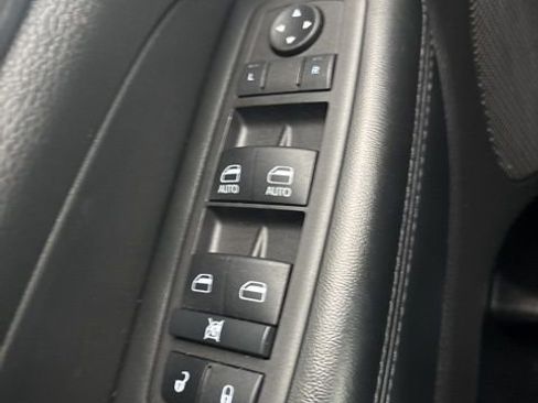 Used 2019 Jeep Grand Cherokee Altitude image 25