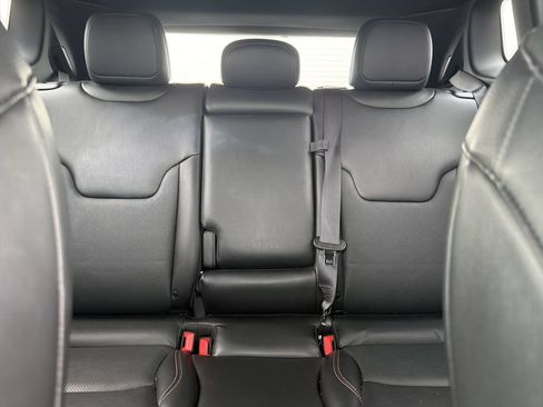 Used 2023 Jeep Compass Latitude AWD/4WD image 19