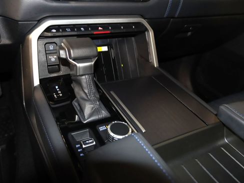 Used 2024 Toyota Tundra Platinum AWD/4WD image 48