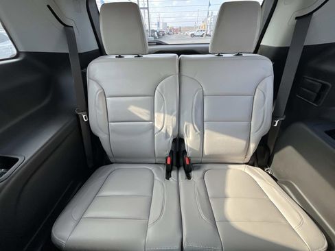 Certified 2018 GMC Acadia SLT image 13