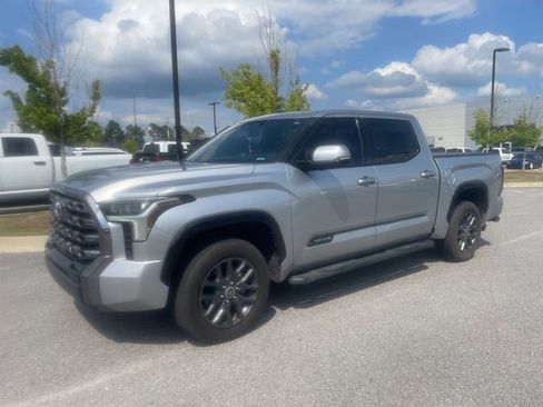 Used 2023 Toyota Tundra Platinum AWD/4WD image 12