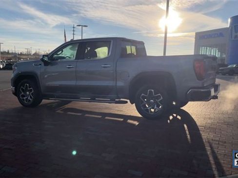 Used 2023 GMC Sierra 1500 SLT w/ SLT Premium Package image 7