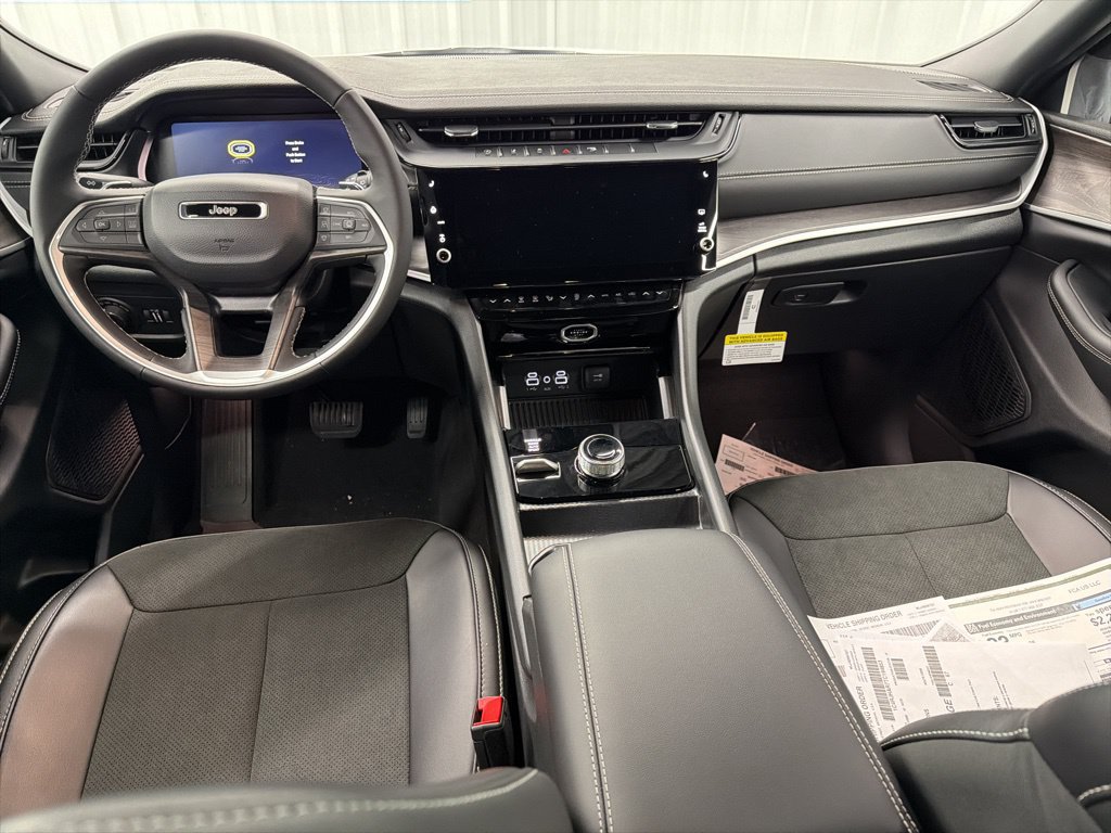 New 2026 Jeep Grand Cherokee Altitude AWD/4WD image 13