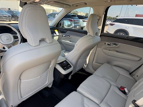 New 2026 Volvo XC90 B6 Ultra image 23