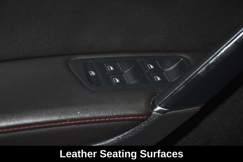 Used 2015 Volkswagen GTI SE FWD image 27