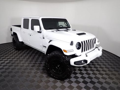 Used 2023 Jeep Gladiator Overland AWD/4WD image 7