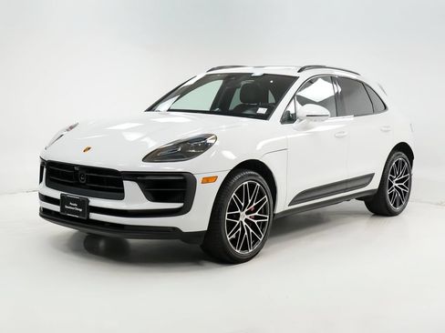Certified 2026 Porsche Macan S AWD/4WD image 1