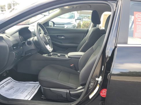 Certified 2022 Nissan Sentra S image 18