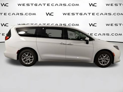 Used 2023 Chrysler Voyager LX FWD image 43