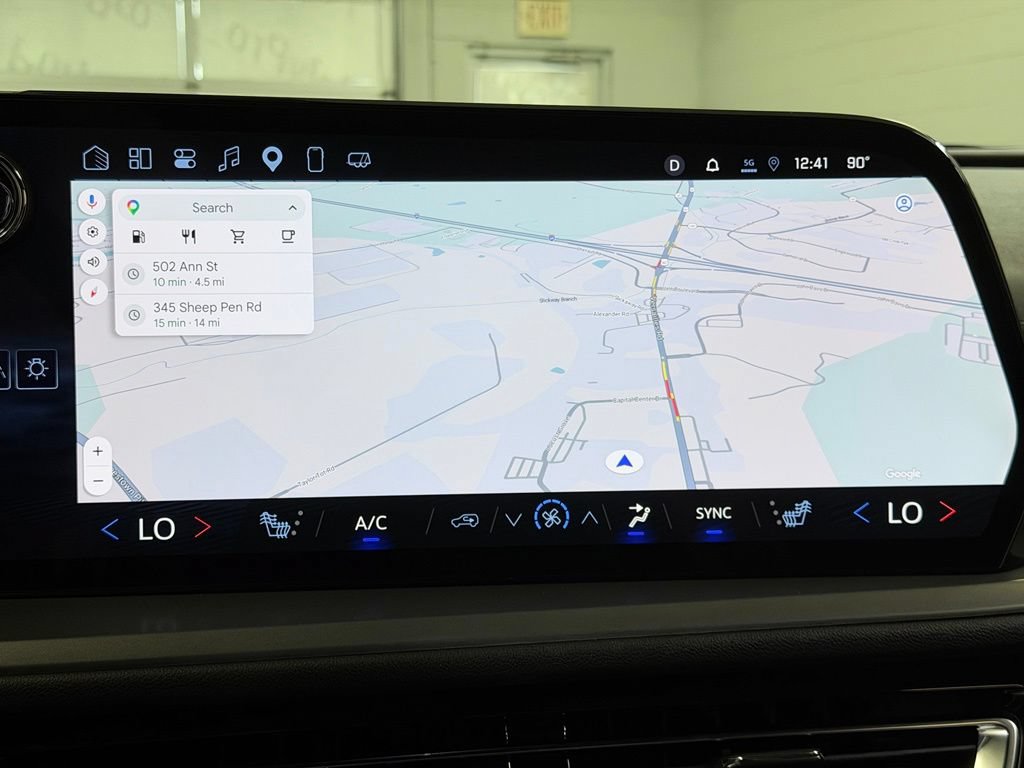 Used 2025 Chevrolet Traverse LT FWD image 56