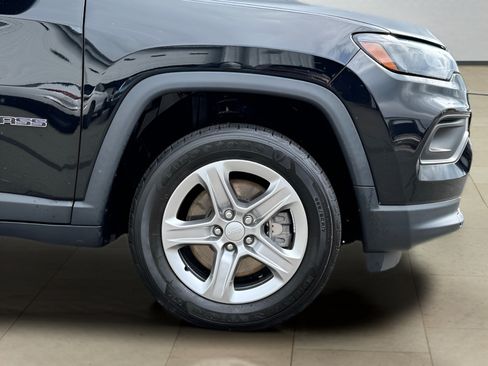 Used 2023 Jeep Compass Latitude AWD/4WD image 36