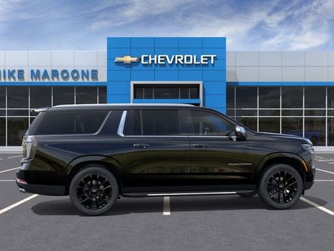 New 2026 Chevrolet Suburban Premier w/ Sun And Tow Package AWD/4WD image 5