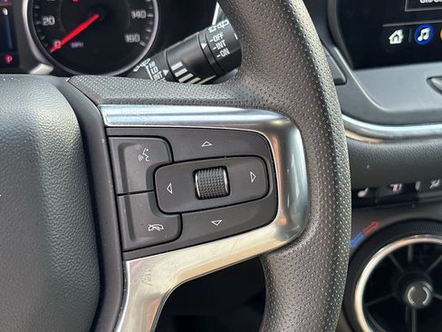 Used 2025 Chevrolet Blazer LT AWD/4WD image 19