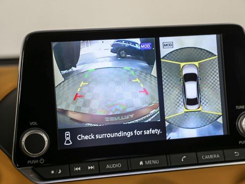 Used 2025 Nissan Sentra SV w/ SV Premium Package image 24