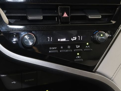 Used 2023 Toyota Camry XSE FWD image 28