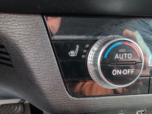 Used 2022 Mitsubishi Outlander SE image 4