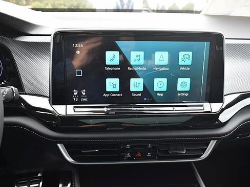 New 2026 Volkswagen Atlas Cross Sport SEL Premium R-Line image 11