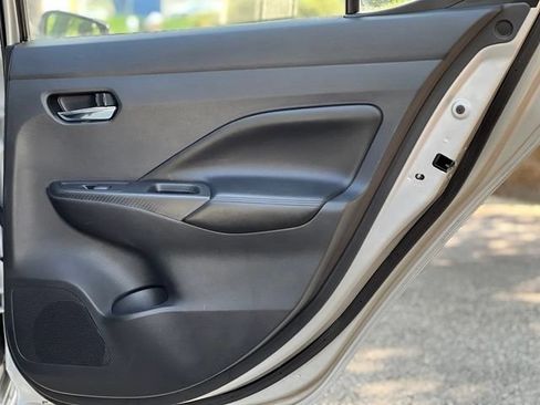 Used 2020 Nissan Versa SV FWD image 18