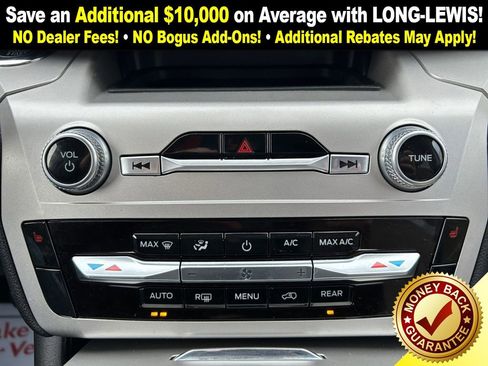 Used 2022 Ford Explorer XLT image 28