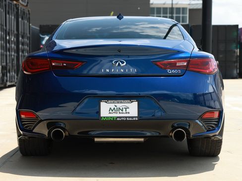 Used 2019 INFINITI Q60 Red Sport 400 w/ Cargo Package RWD image 11