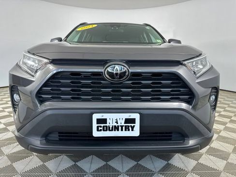 Used 2021 Toyota RAV4 XLE AWD/4WD image 2