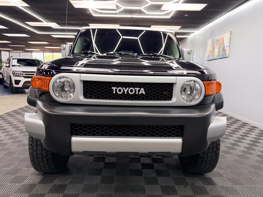 Used 2014 Toyota FJ Cruiser 4WD w/ Upgrade Package image 3