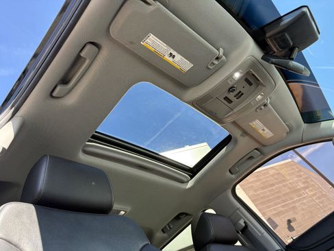 Used 2015 Chevrolet Tahoe LT image 24