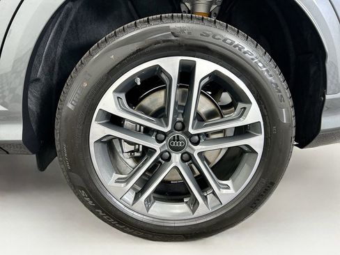 Certified 2025 Audi Q5 Premium Plus w/ Premium Plus AWD/4WD image 30