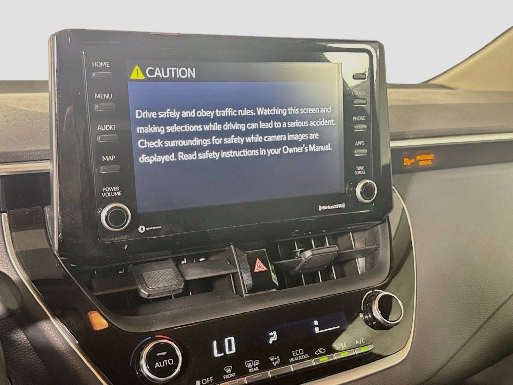 Used 2022 Toyota Corolla LE FWD image 17