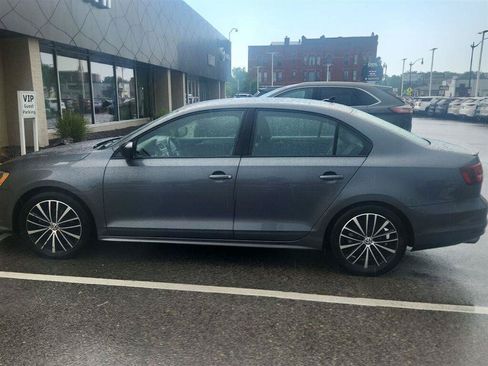 Used 2016 Volkswagen Jetta Sport FWD image 7